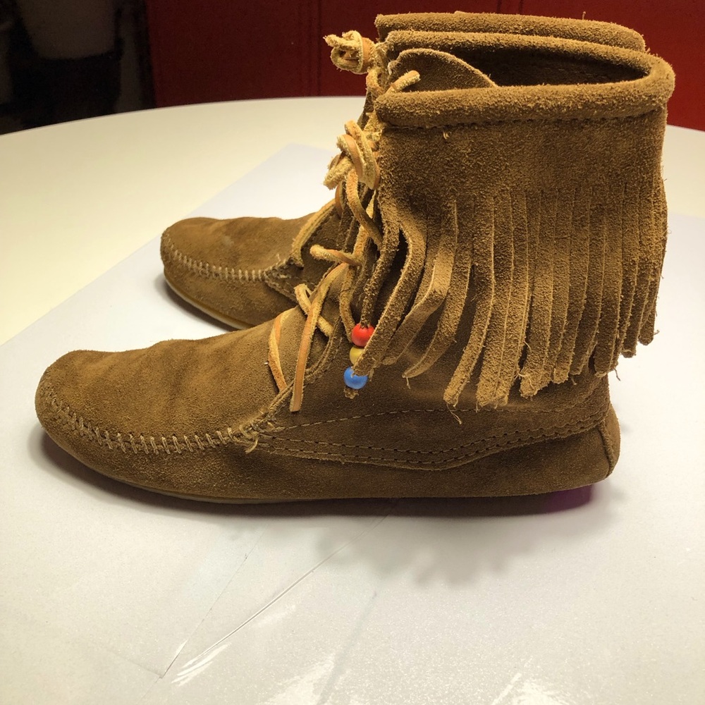 Minnetonka Tan Fringe Beaded Moccasin Ankle Boots